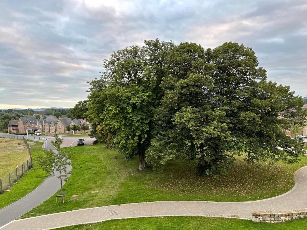 2 Bedroom Luxury Flat In Quiet Village Of Bishopton Bishopton  Buitenkant foto