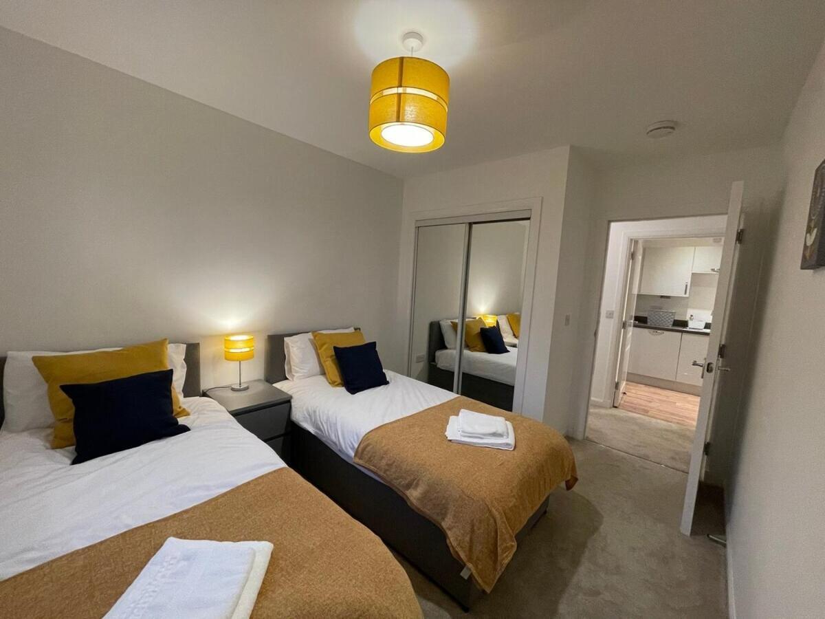2 Bedroom Luxury Flat In Quiet Village Of Bishopton Bishopton  Buitenkant foto
